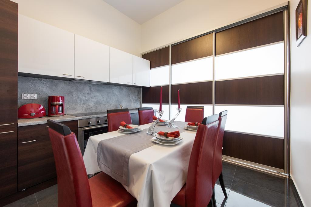 Neo Apartments Krakow Luaran gambar