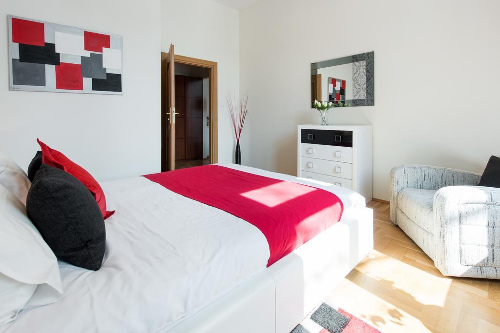Neo Apartments Krakow Luaran gambar